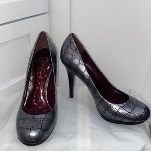 JESSICA SIMPSON: size 10 heels